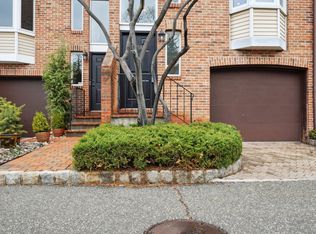 158 Forest St #158, Stamford, CT 06901
