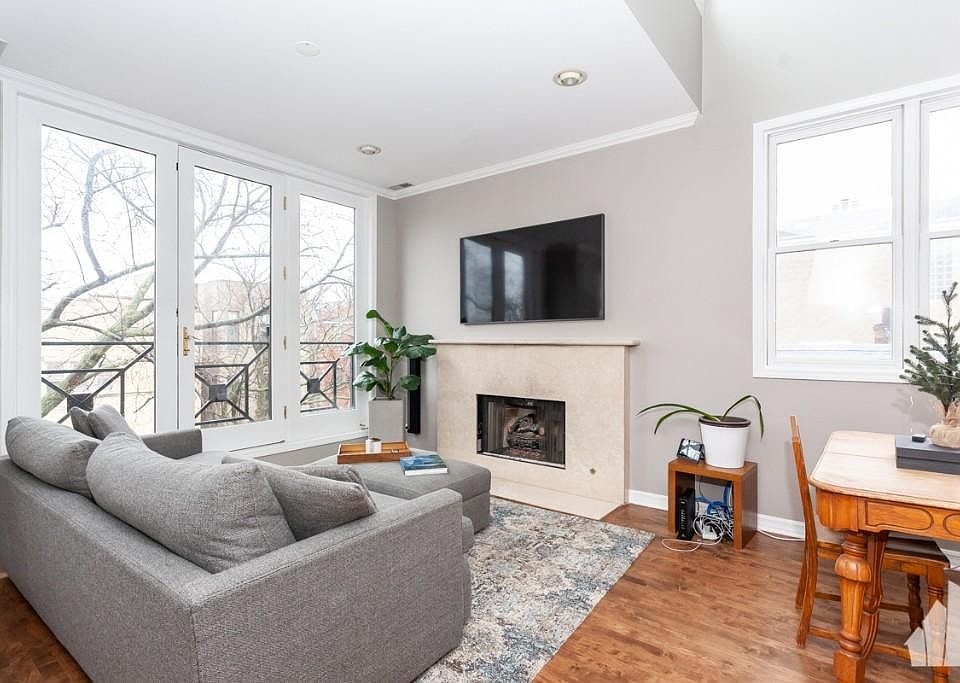 1st image of 816 N Wood St #3