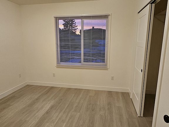 5th image of 1801 Pacific Ave N #1