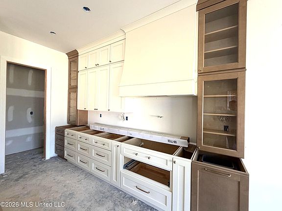 3rd image of 2061 Livingston Way