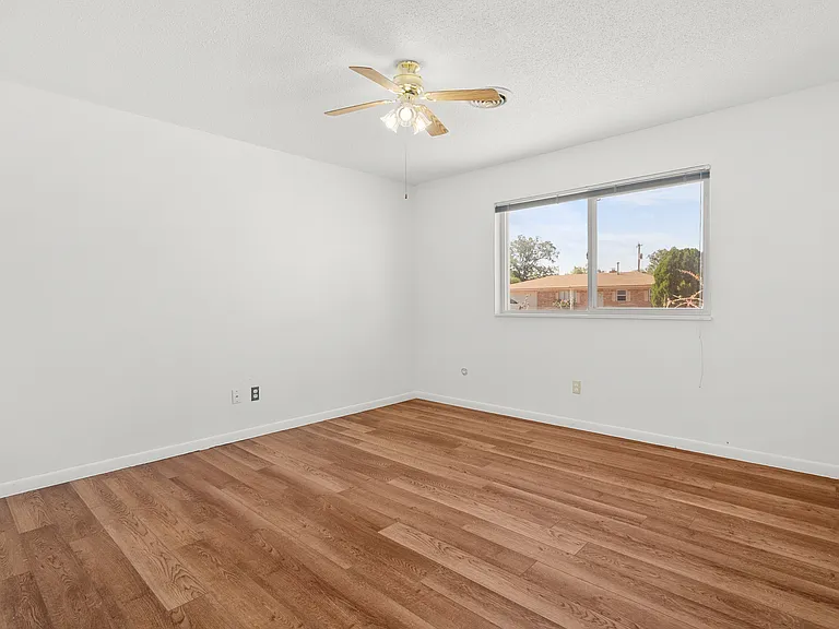 1116 Oakhurst Rd — Photo 16