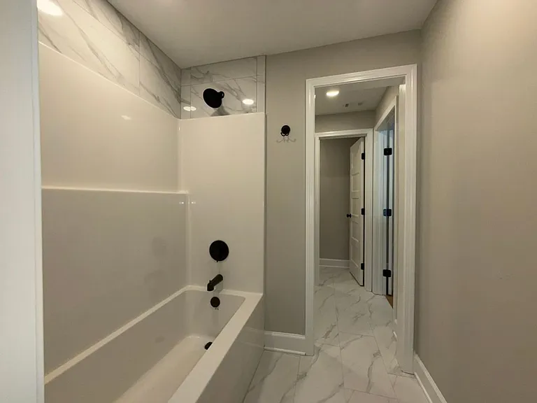 16 Lakeview — Photo 13