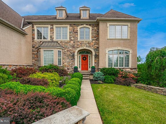 2nd image of 587 Woodview Ln