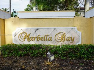950 NE 42nd Pl, Homestead, FL 33033