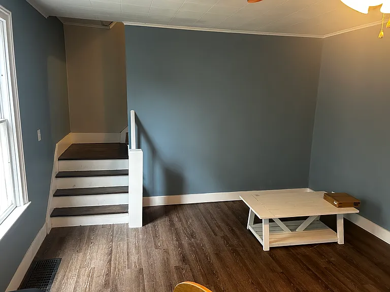 31 Maple Ave — Photo 9