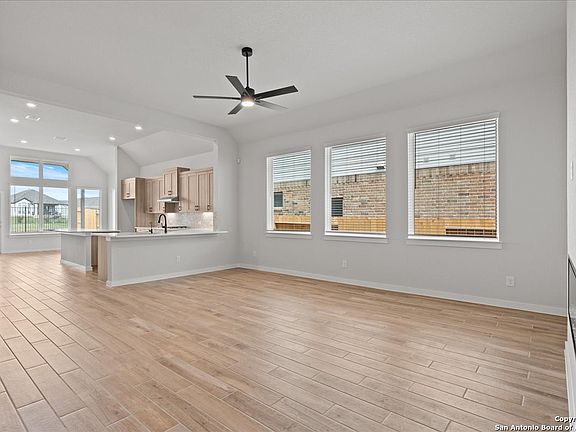 3rd image of 1843 Heritage Maples