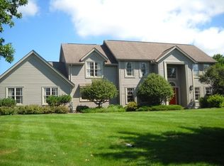 16 Old Farm Rd SW, Granville, OH 43023