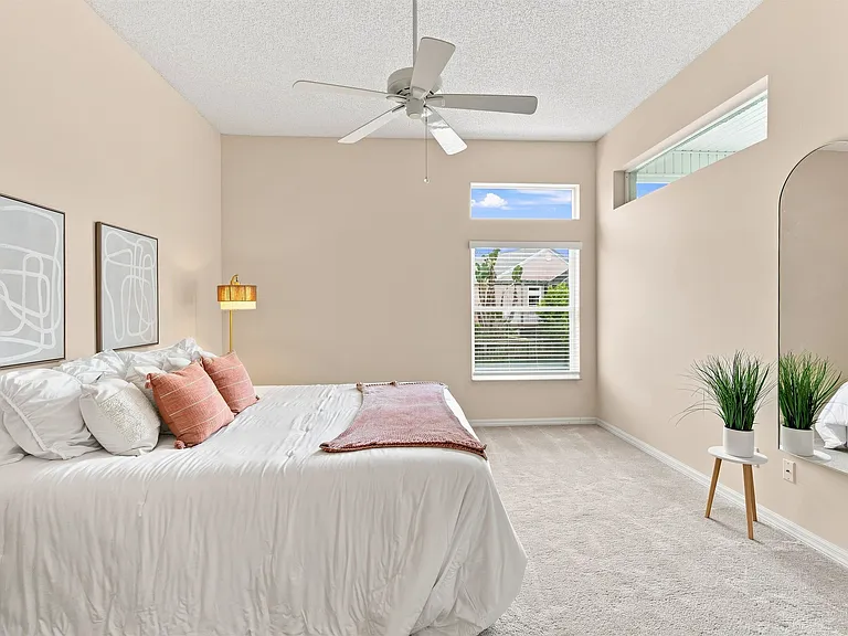233 Kingston Dr — Photo 31