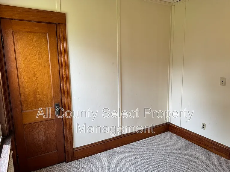 12 Wilson Ave — Photo 8
