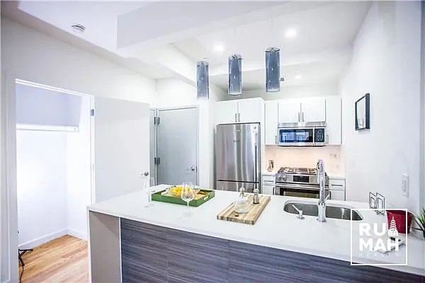 Rented by Rumah Realty Inc | media 5