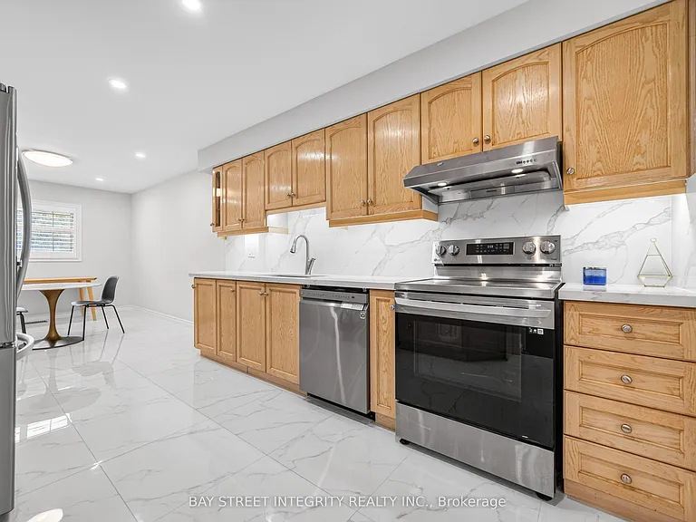646 Village Pkwy #26 — Photo 16