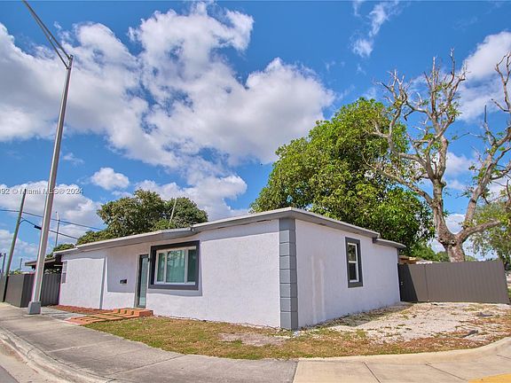 3rd image of 2200 NW 152nd St