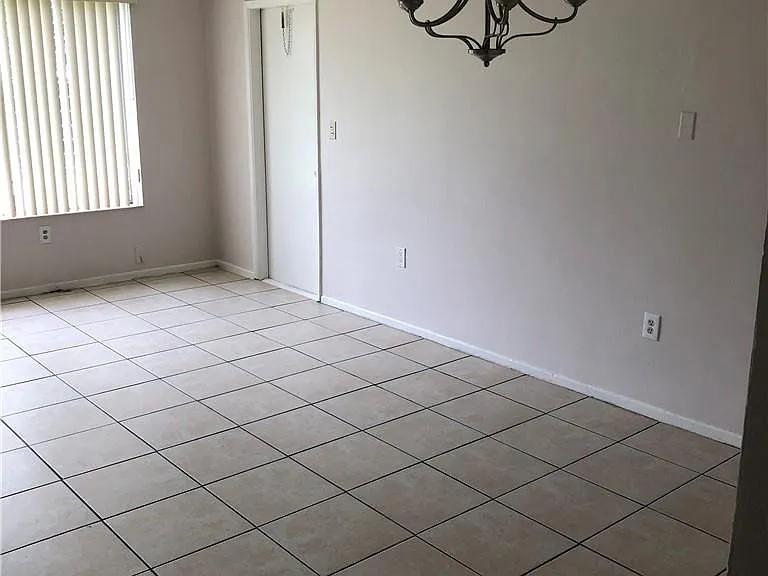6900 NW 14th Ct — Photo 4