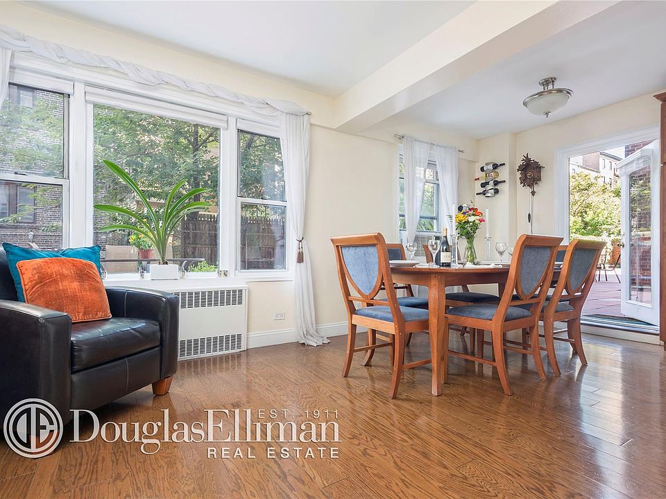 1st image of 135 Willow St APT 112