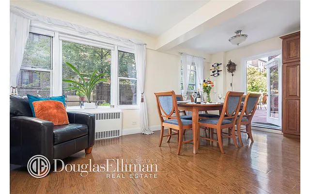 Sold by Douglas Elliman | media 21
