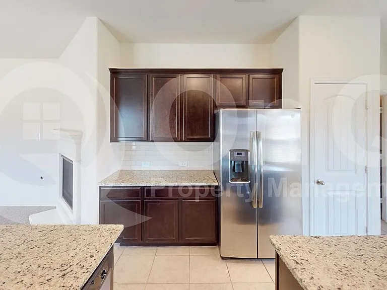 1235 Acmite Ave — Photo 4