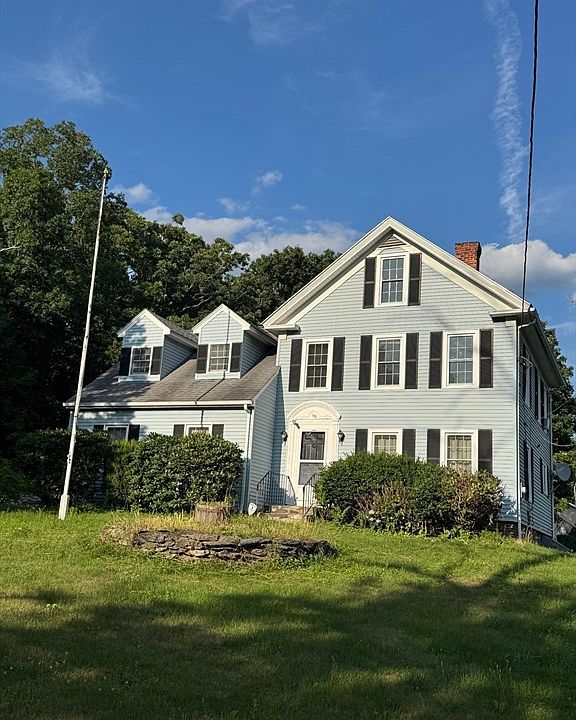 1st image of 185 College St