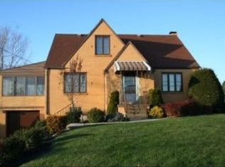 68 Herbst Rd, Coraopolis, PA 15108