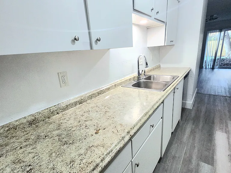 6824 Fuqua #1 — Photo 3