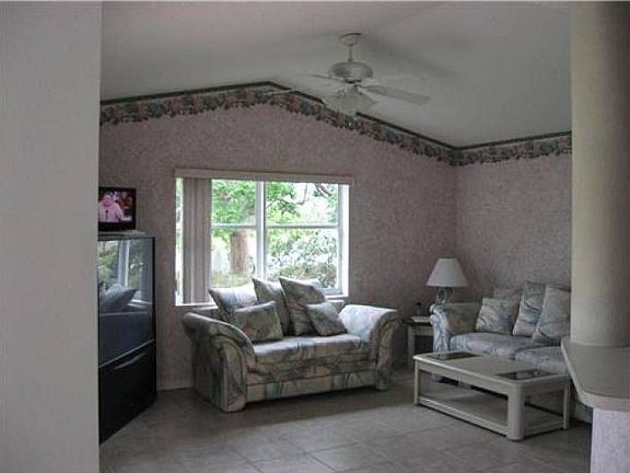 5th image of 16504 Sapphire St