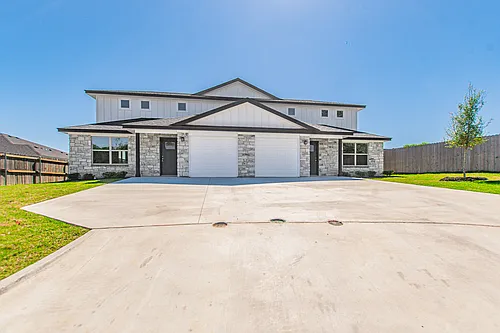 2542 Leroy Ln #B Photo 1