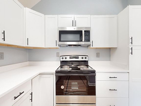 5th image of 5396 Corner Oak Dr