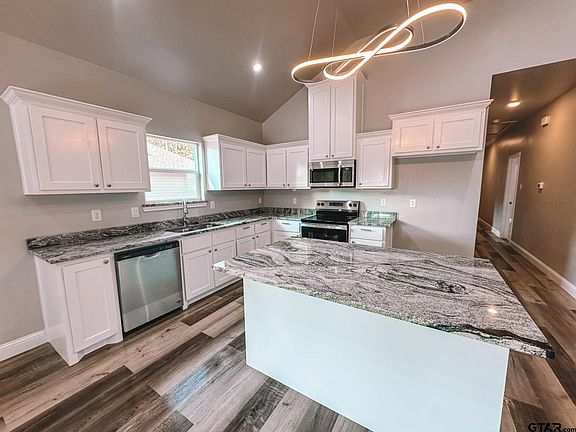 3rd image of 114 Mowery Ln