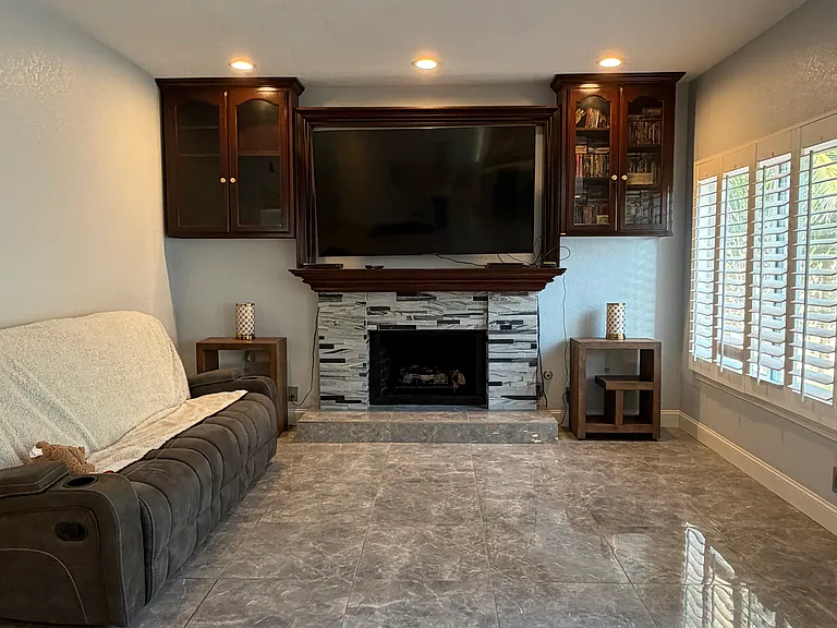 1940 Kensington Ln — Photo 10