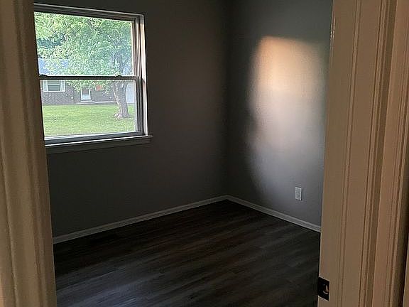 2nd image of 1817 W Sunset Dr
