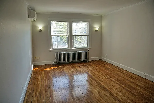95 Adams St #9 — Photo 5