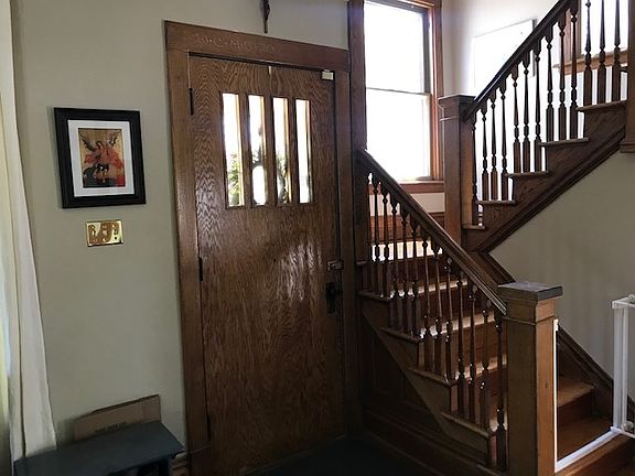 2nd image of 129 Marquette Ave