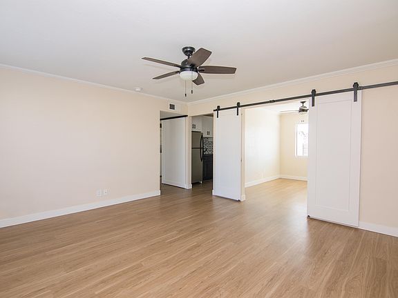 5th image of 511 E Mariposa St #5