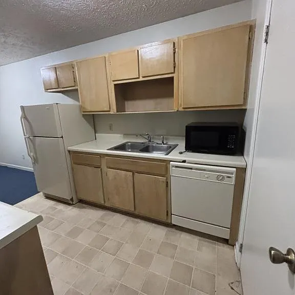305 Farside Dr #8 — Photo 13