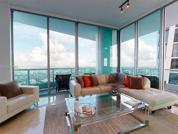 4th image of 900 Biscayne Blvd APT 5812