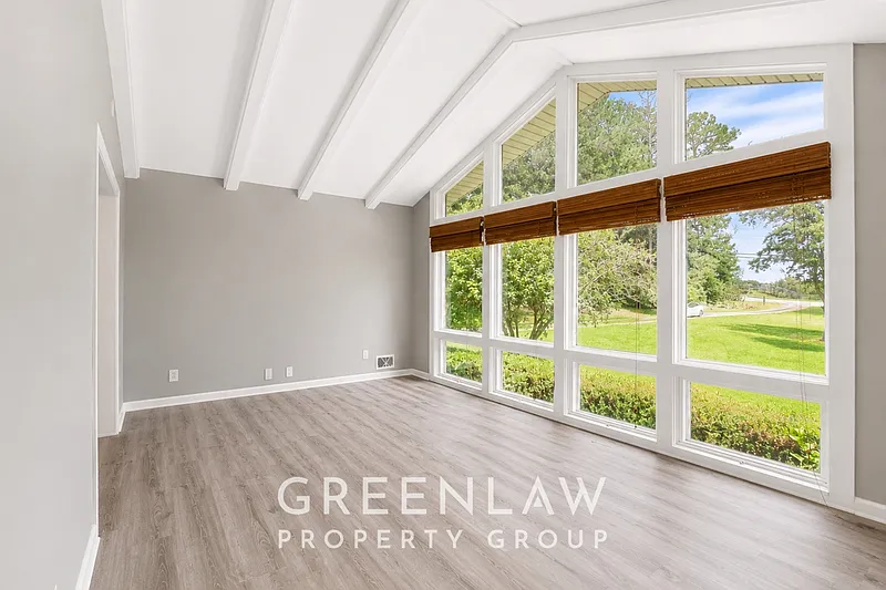 3 bed, 2.0 bath, 1856 sqft, $1,645 — Photo 4