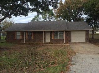 617 N Cherry St, Aubrey, TX 76227