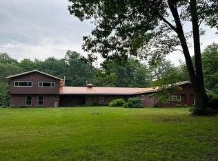 24780 State Line Rd, Springboro, PA 16435