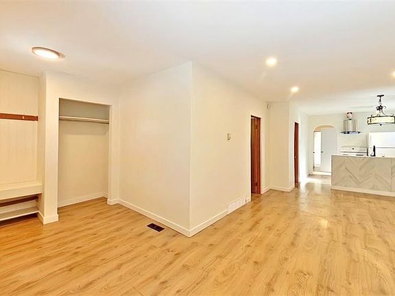 2nd image of 651 Queen STREET
