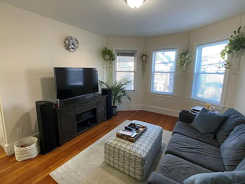 13 Sargent Ave Photo 1
