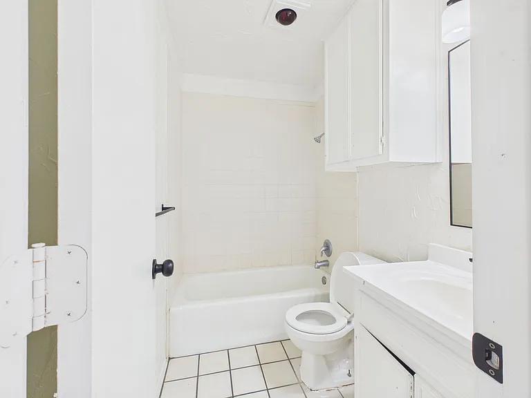 1927 Howard Dr — Photo 10