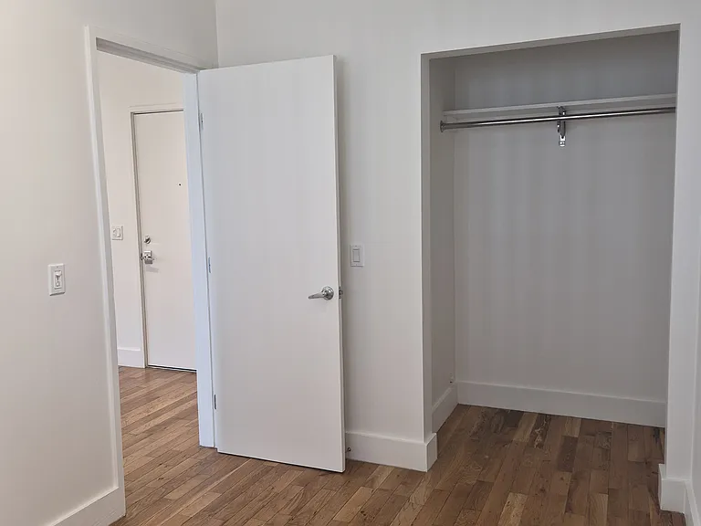 807 N Madison Ave #2 — Photo 6