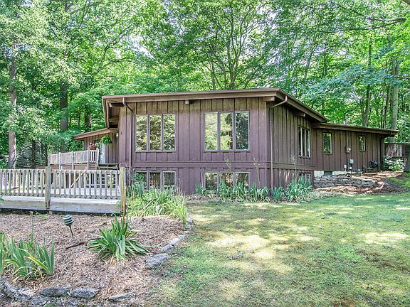 2nd image of 4681 Cottonwood Dr