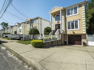 114 Tyrrell St, Staten Island, NY 10307