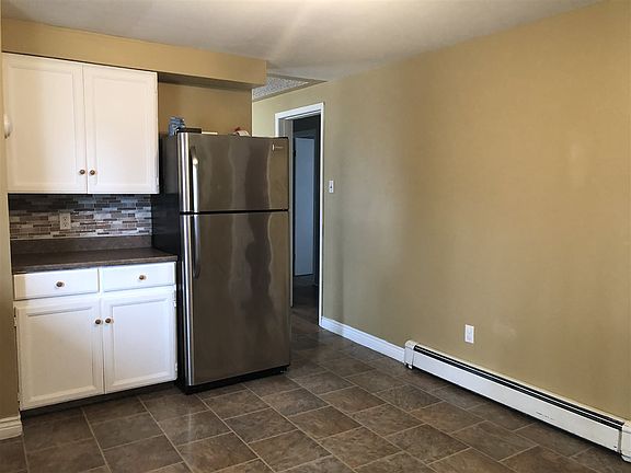 4th image of 60 Castle Loma Dr