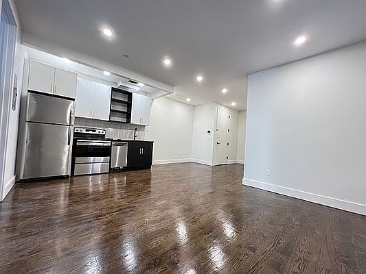 2nd image of 335 Woodbine St #1B