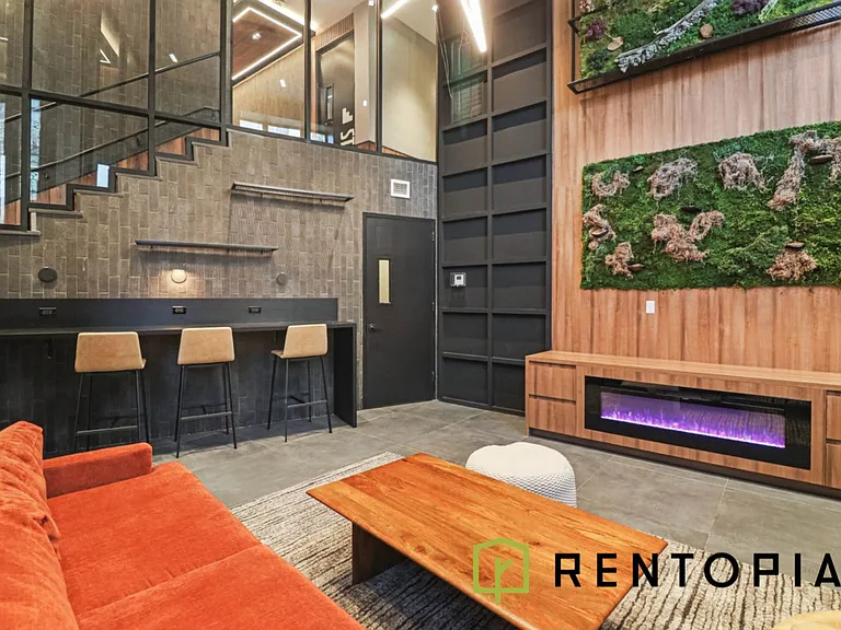 411 Meeker Ave #605D — Photo 16