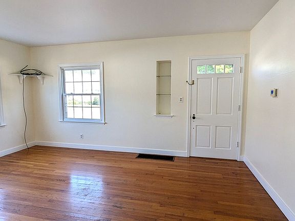 2nd image of 1383 Montague Ave