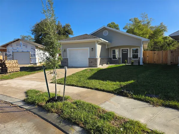 9920 Dipping Brook St, Houston, TX 77076