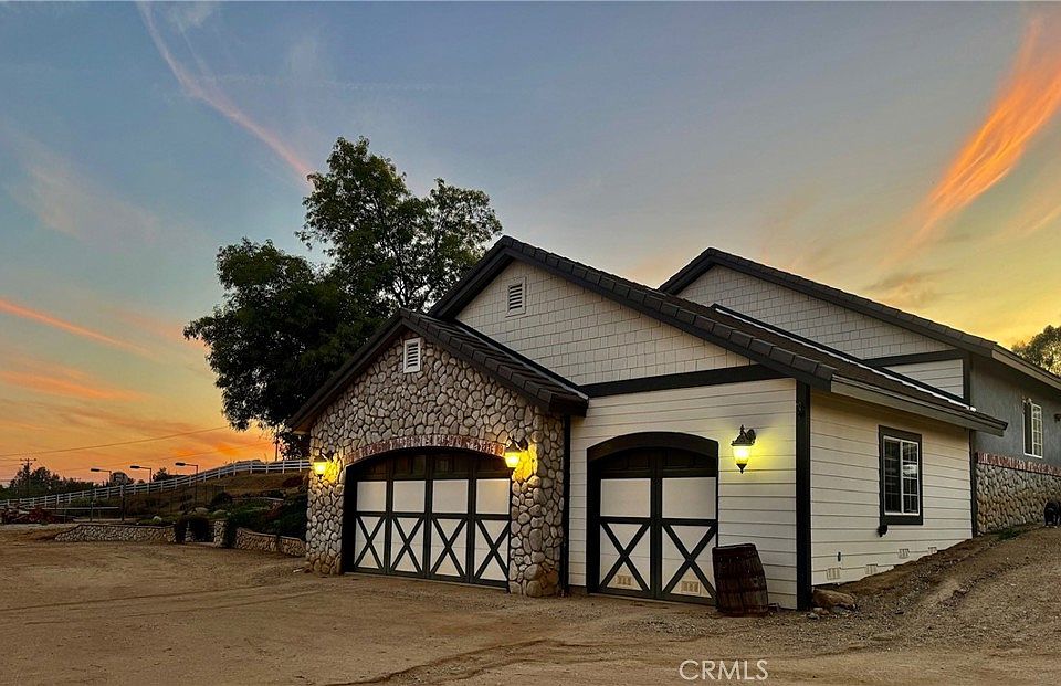 1st image of 34037 Agua Dulce Canyon Rd
