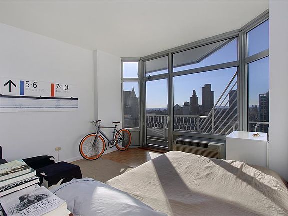 2nd image of 200 E 32nd St APT 34C